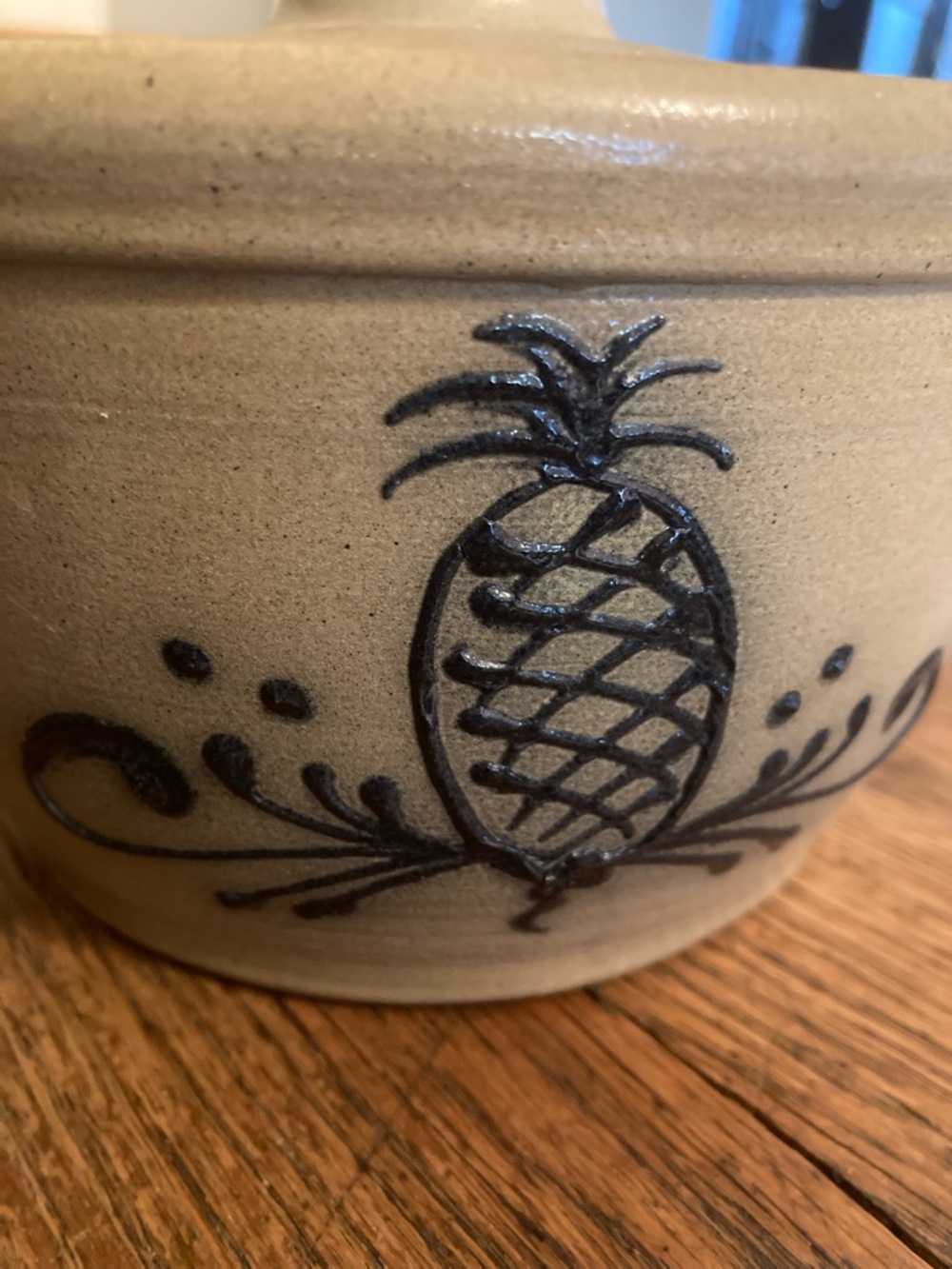 Maple City Pottery Crock/Bowl with Lid Pineapple 🍍 Vintage - Picture 2 of 9